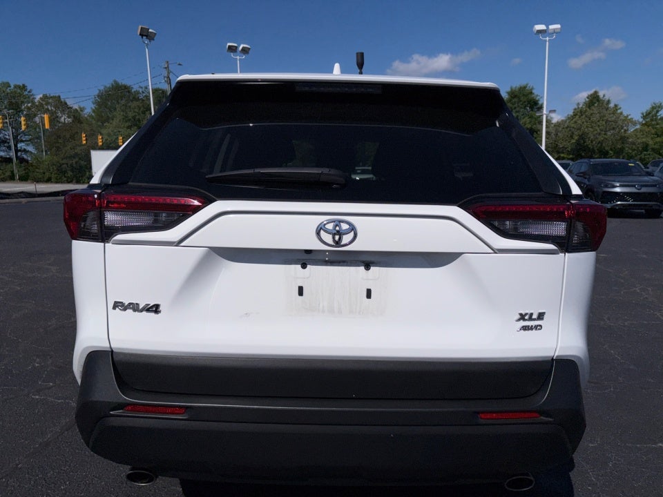 2022 Toyota RAV4 XLE