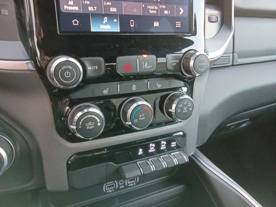 2025 RAM 1500 Big Horn Crew Cab 4x4 5'7" Box
