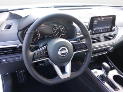 2025 Nissan Altima SR FWD