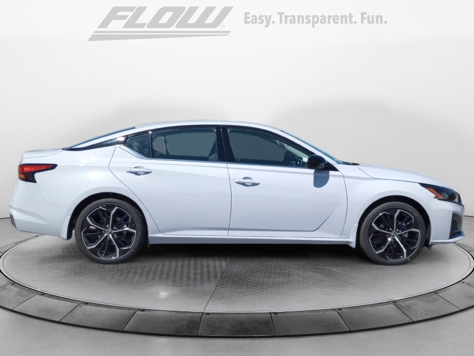 2025 Nissan Altima SR FWD