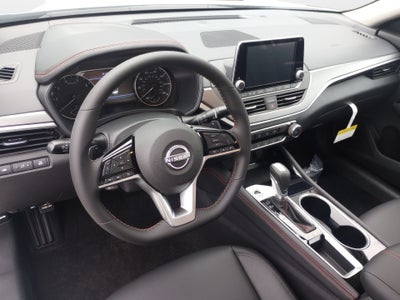 2025 Nissan Altima SR FWD