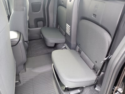 2025 Nissan Frontier King Cab SV 4x2