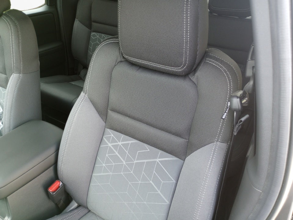 2026 Nissan Frontier Crew Cab SV 4x2