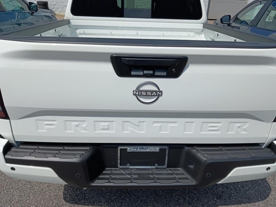 2027 Nissan Frontier SV