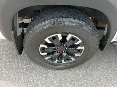 2024 Nissan Frontier Crew Cab PRO-X 4x2