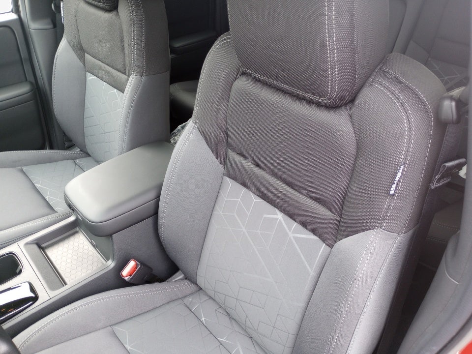 2026 Nissan Frontier Crew Cab SV 4x2