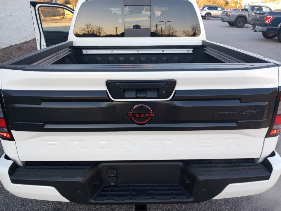 2026 Nissan Frontier Crew Cab PRO-4X 4x4