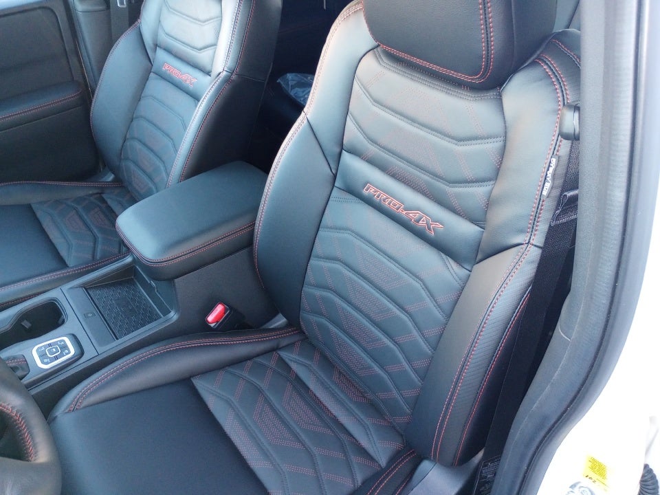 2026 Nissan Frontier Crew Cab PRO-4X 4x4