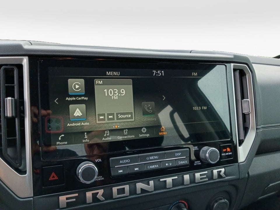2025 Nissan Frontier SV