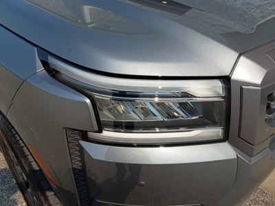 2025 Nissan Frontier SL