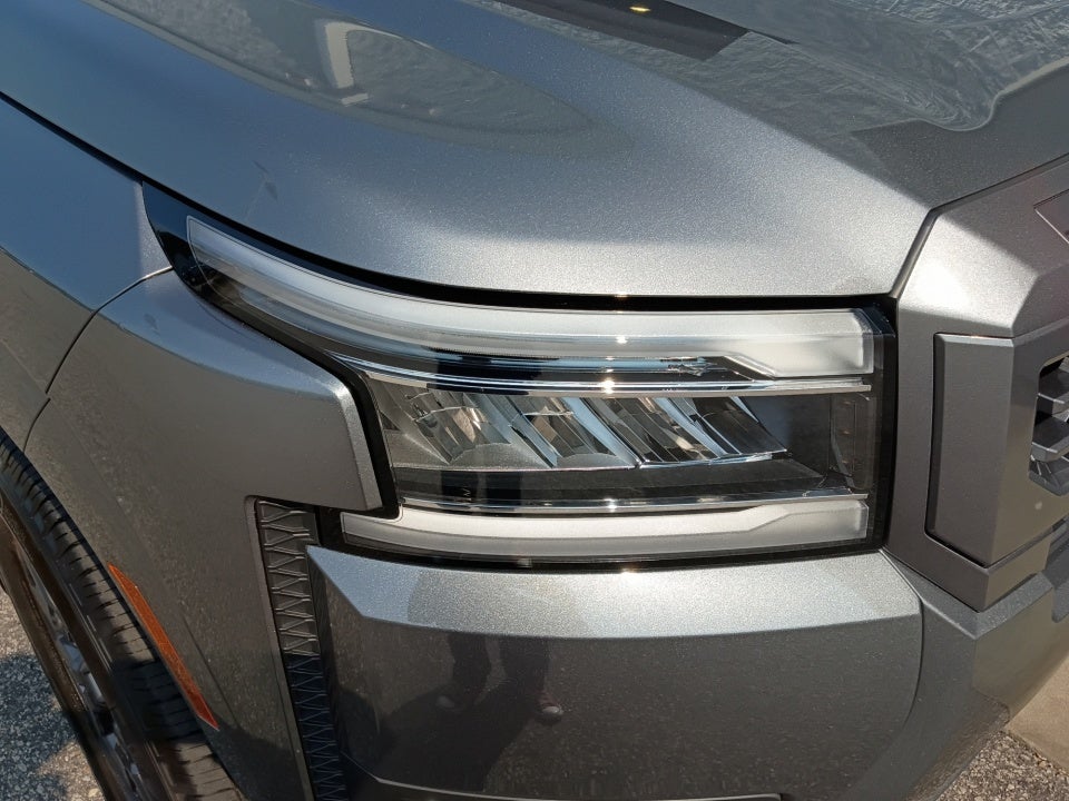 2025 Nissan Frontier SL