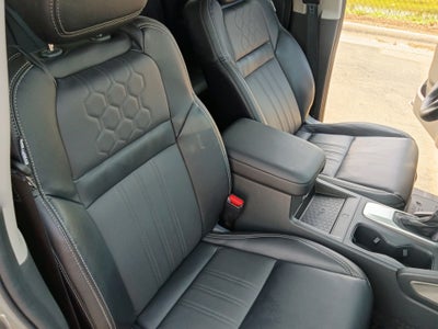 2025 Nissan Frontier SL