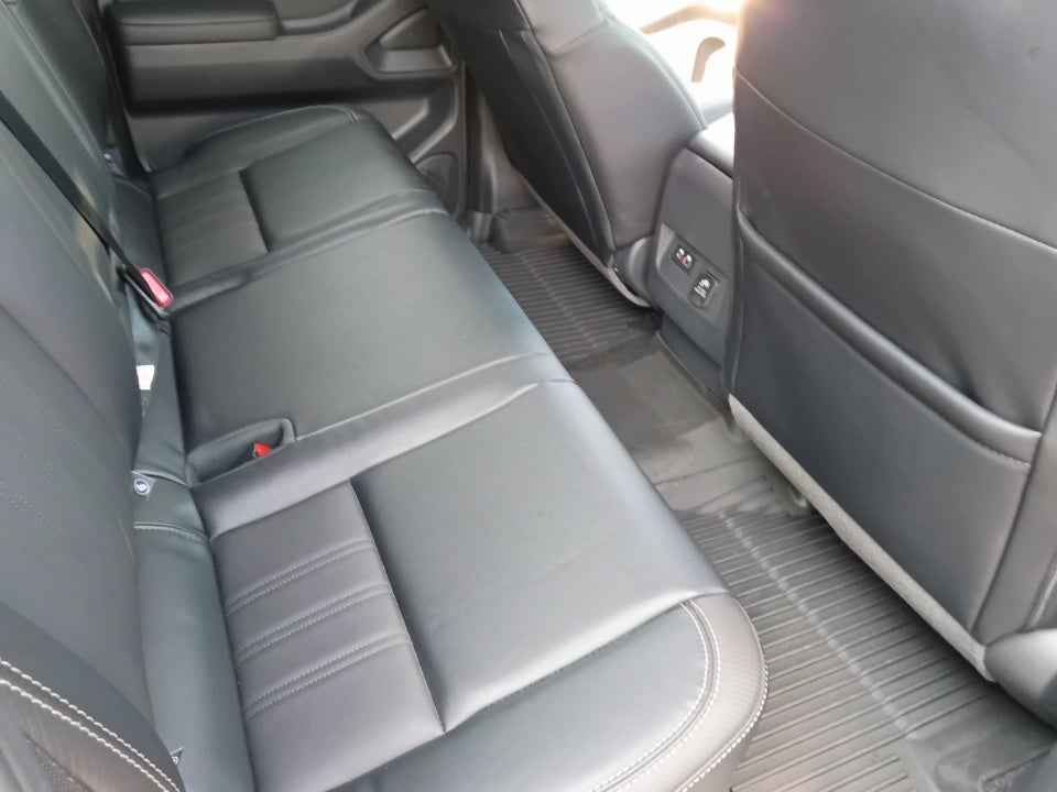 2025 Nissan Frontier SL