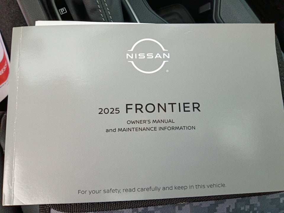 2025 Nissan Frontier SL