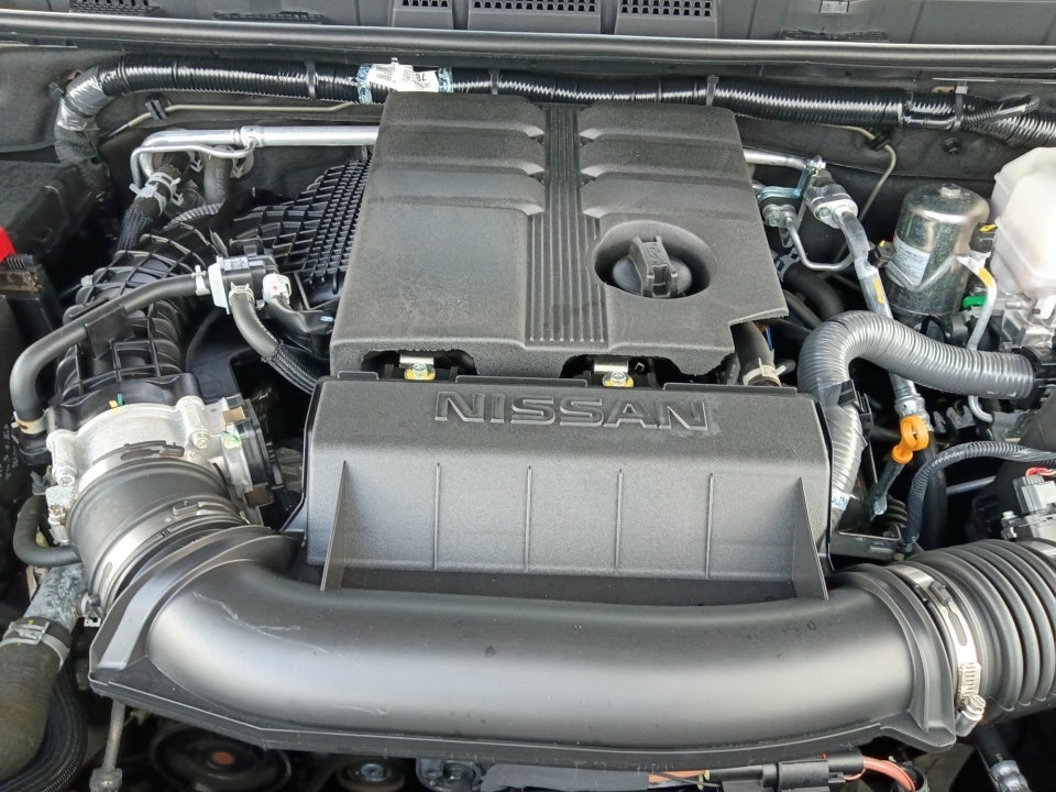 2025 Nissan Frontier Crew Cab PRO-4X 4x4
