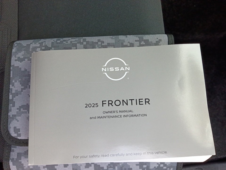 2025 Nissan Frontier Crew Cab PRO-4X 4x4
