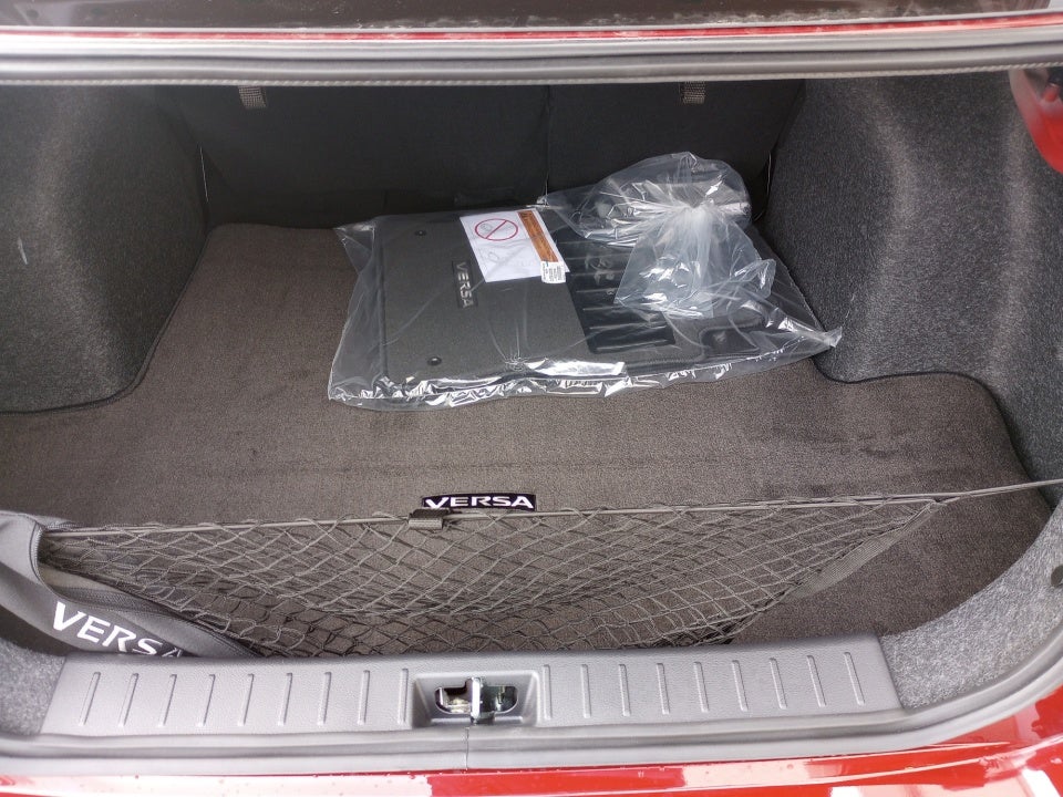 2025 Nissan Versa 1.6 SR