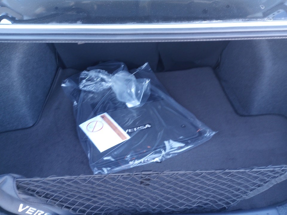 2025 Nissan Versa 1.6 SR