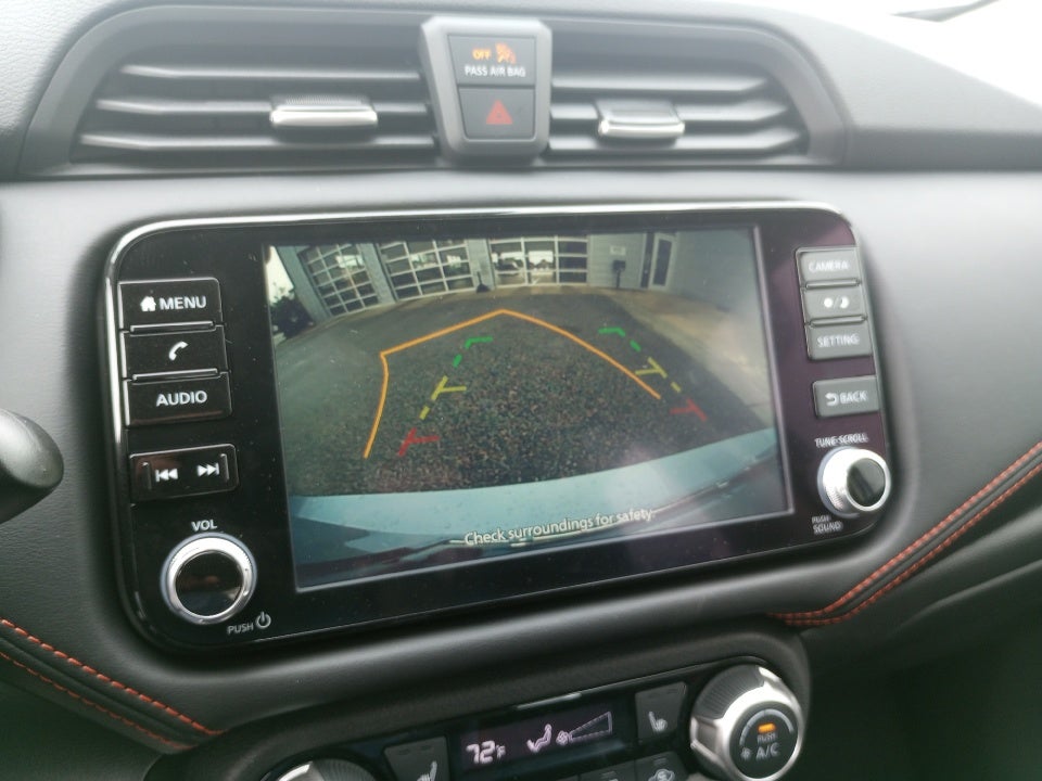 2025 Nissan Versa 1.6 SR