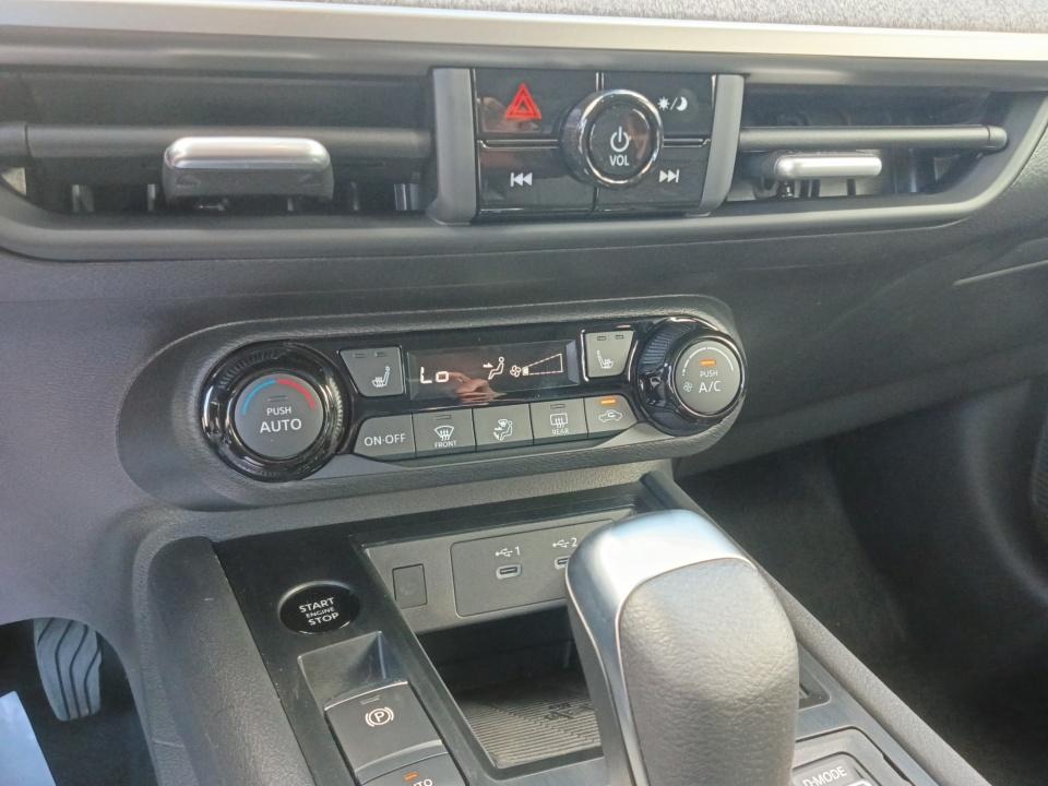 2027 Nissan Kicks SV