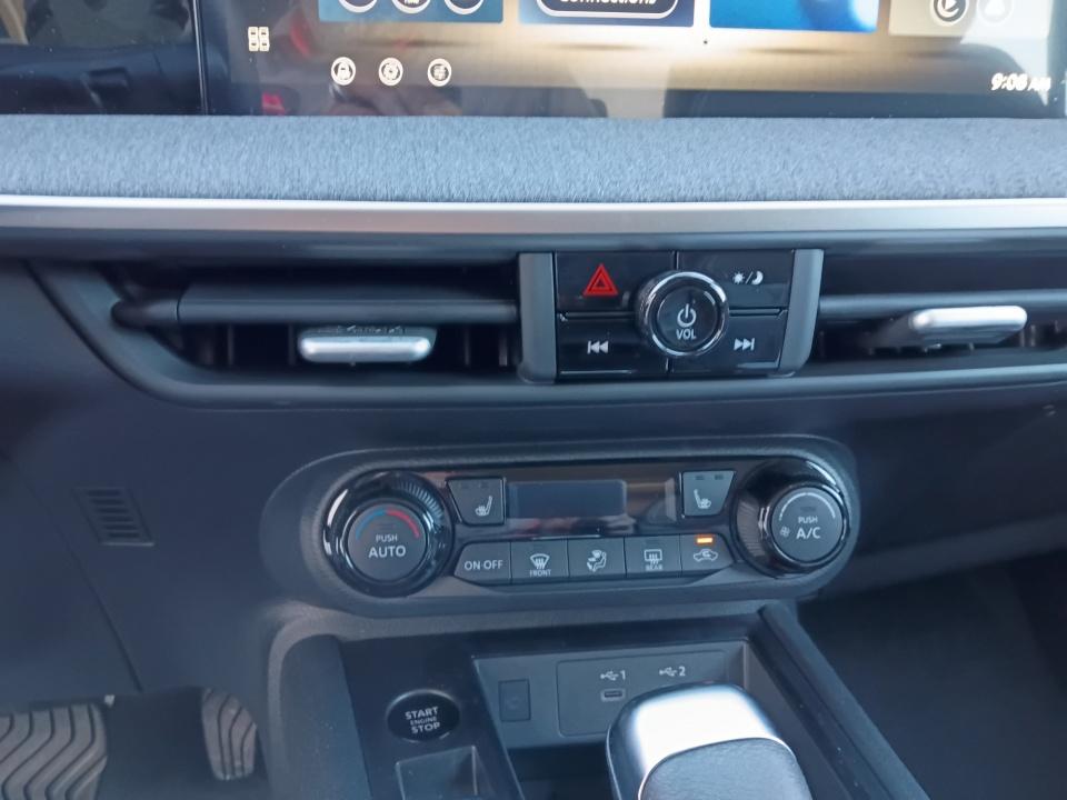 2027 Nissan Kicks SV