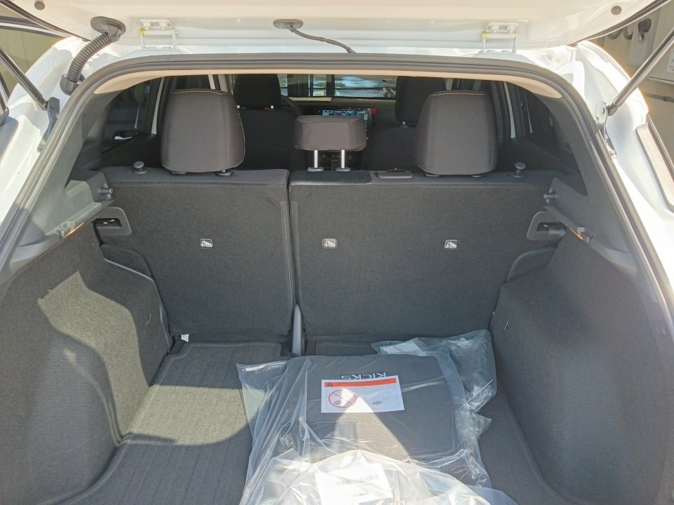 2027 Nissan Kicks SV