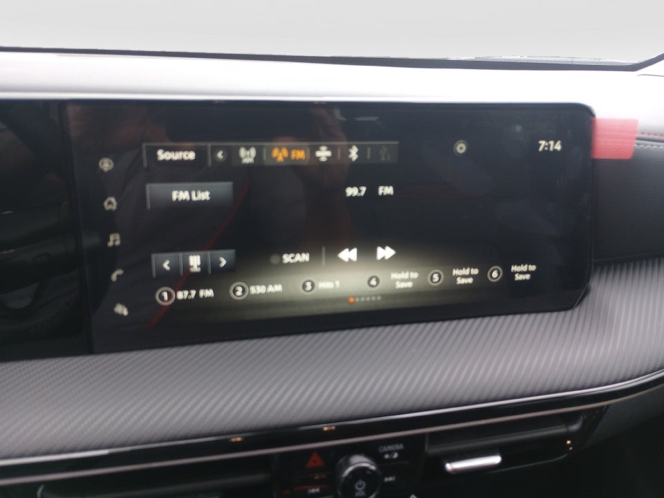 2025 Nissan Kicks SR FWD