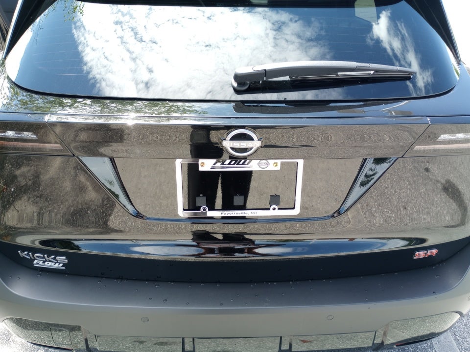 2025 Nissan Kicks SR FWD