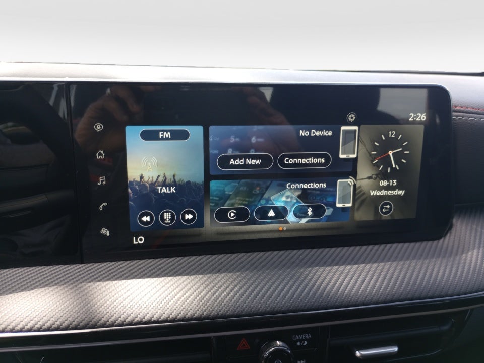 2025 Nissan Kicks SR FWD