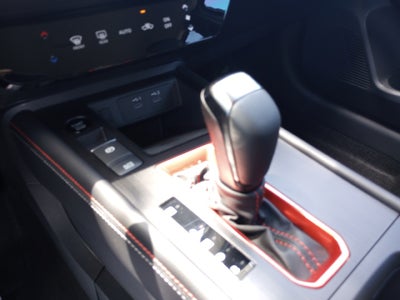 2025 Nissan Kicks SR FWD