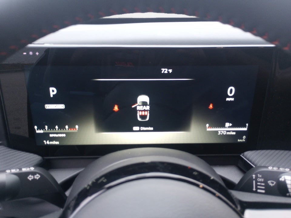 2025 Nissan Kicks SR FWD