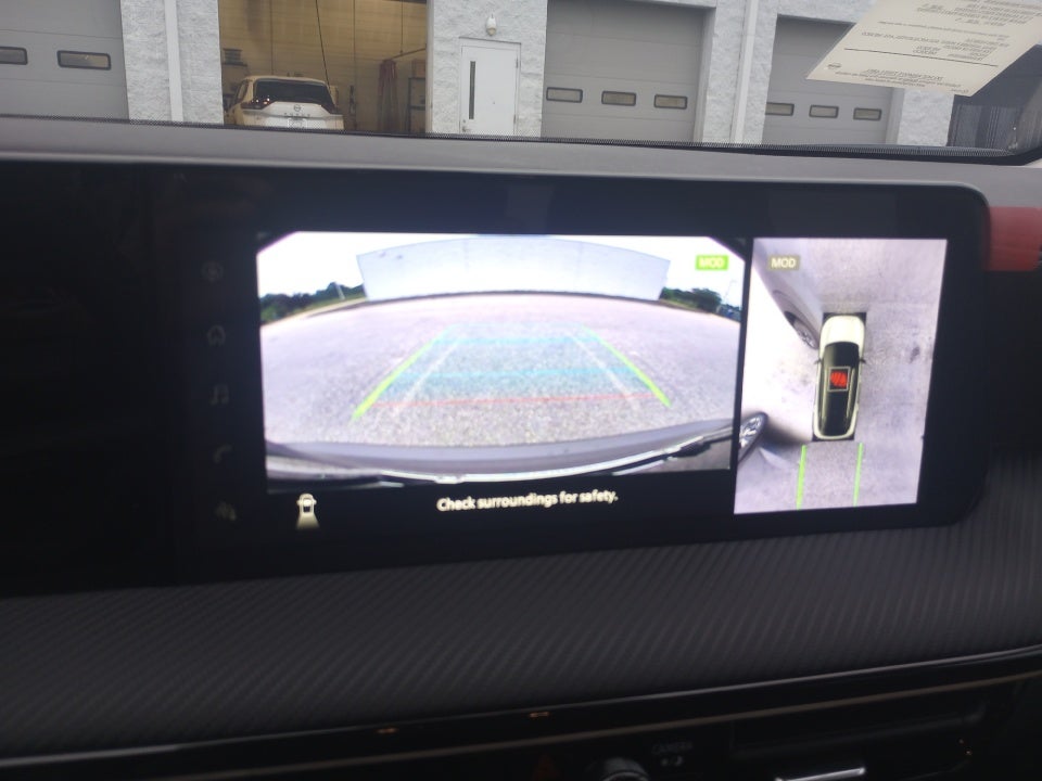 2025 Nissan Kicks SR FWD