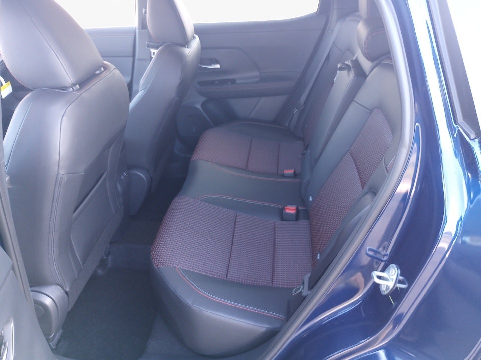 2025 Nissan Kicks SR FWD