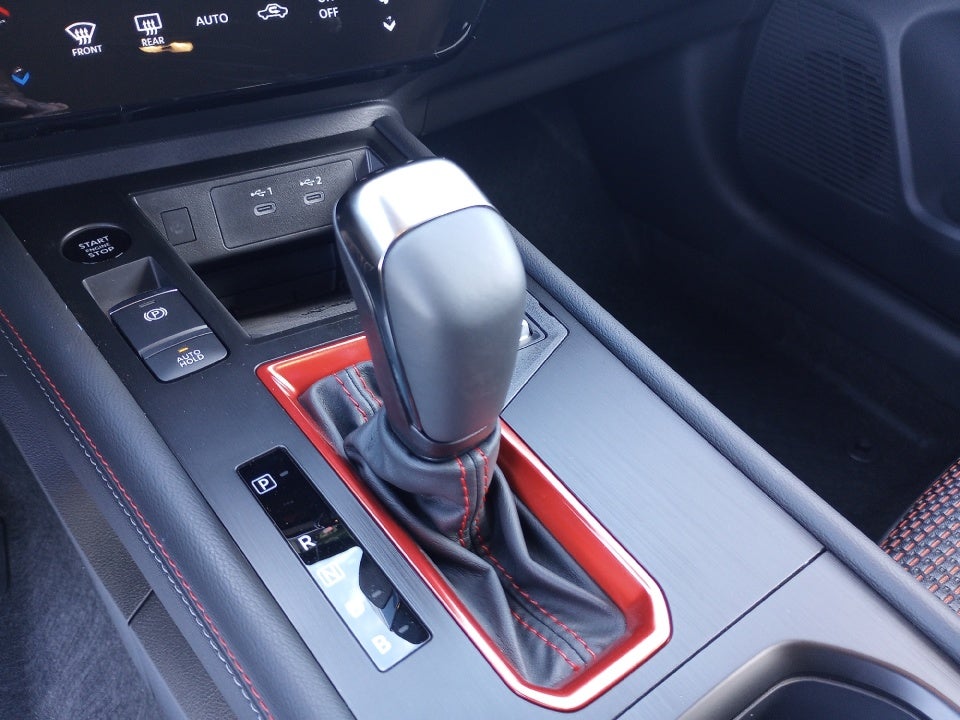 2025 Nissan Kicks SR FWD