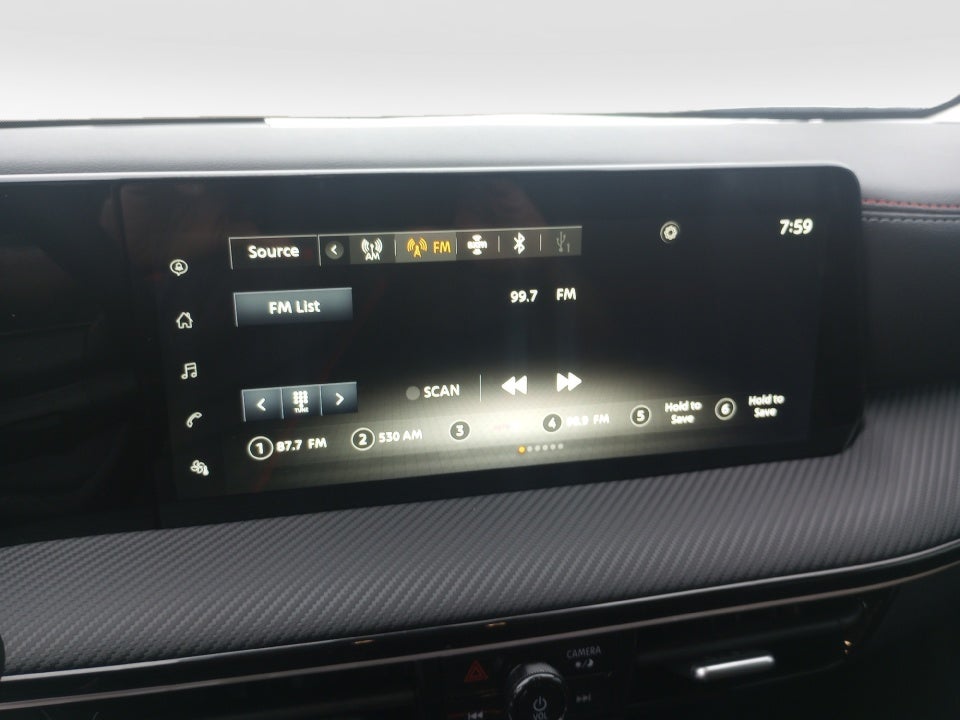 2025 Nissan Kicks SR FWD