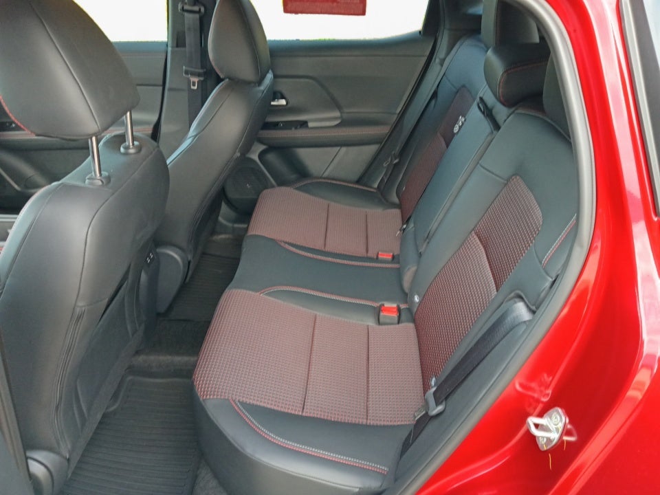 2025 Nissan Kicks SR FWD