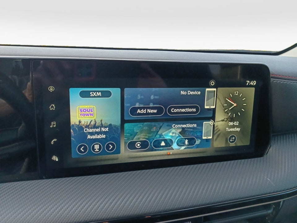 2025 Nissan Kicks SR FWD