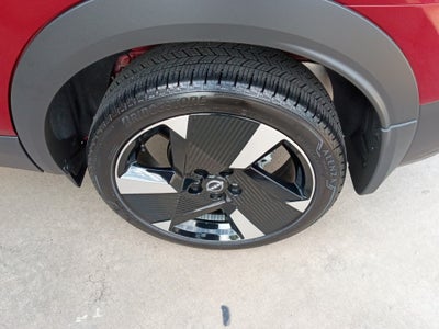 2025 Nissan Kicks SR FWD