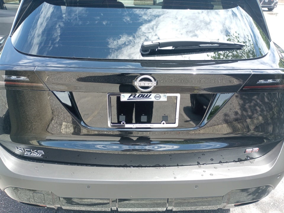 2025 Nissan Kicks SR FWD