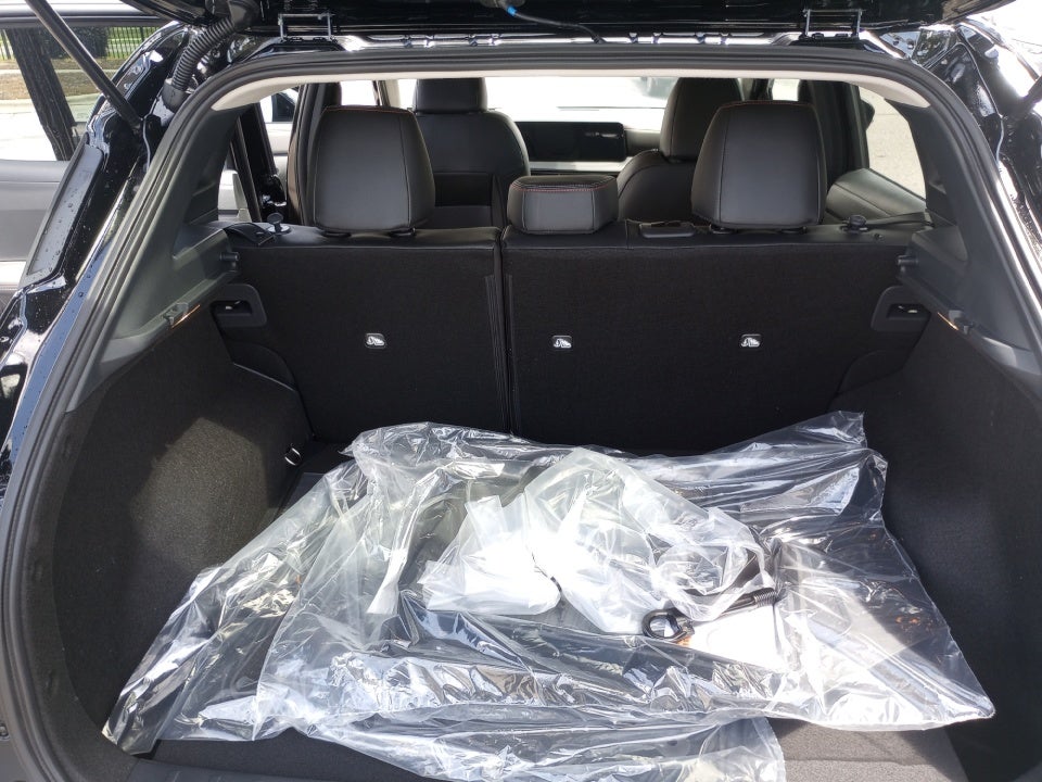 2025 Nissan Kicks SR FWD