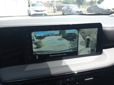 2025 Nissan Kicks SR FWD