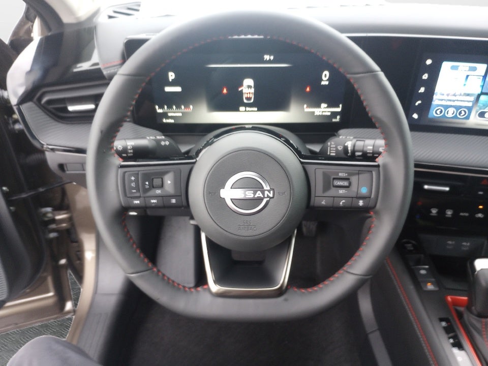 2025 Nissan Kicks SR FWD