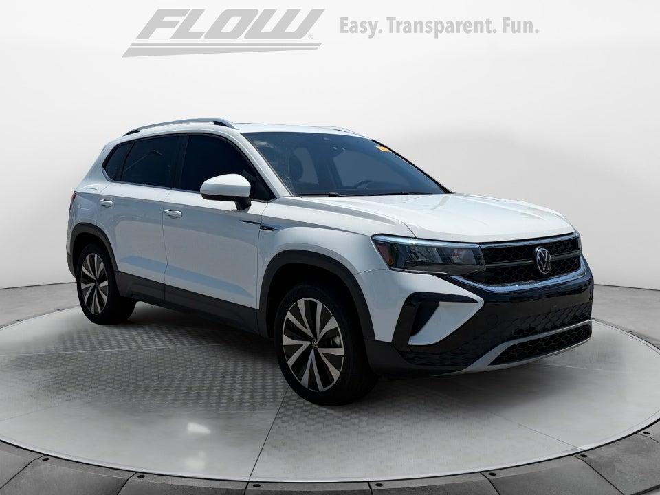 2023 Volkswagen Taos 1.5T SE 4Motion's photo