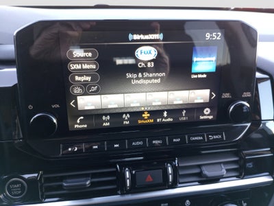 2023 Nissan Pathfinder SL FWD