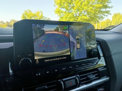 2023 Nissan Pathfinder SL FWD