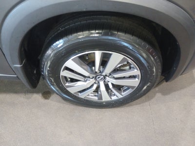 2022 Nissan Pathfinder SL 2WD