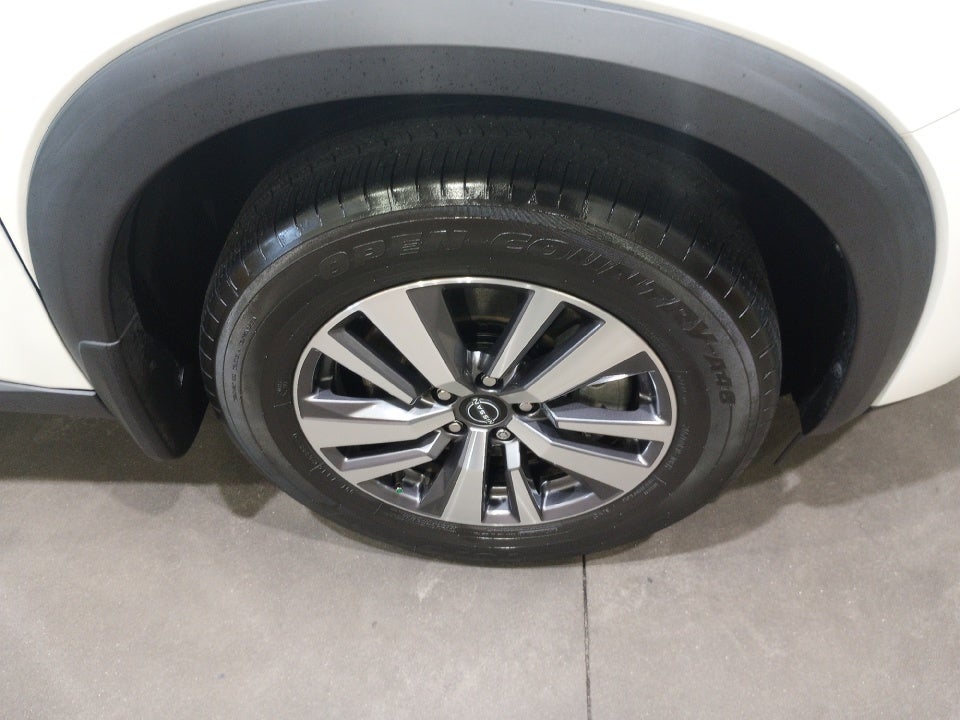 2023 Nissan Pathfinder SL 4WD