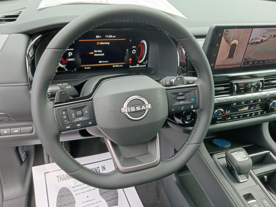 2026 Nissan Pathfinder SL