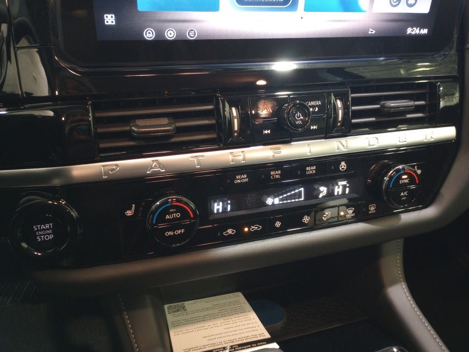 2026 Nissan Pathfinder SL