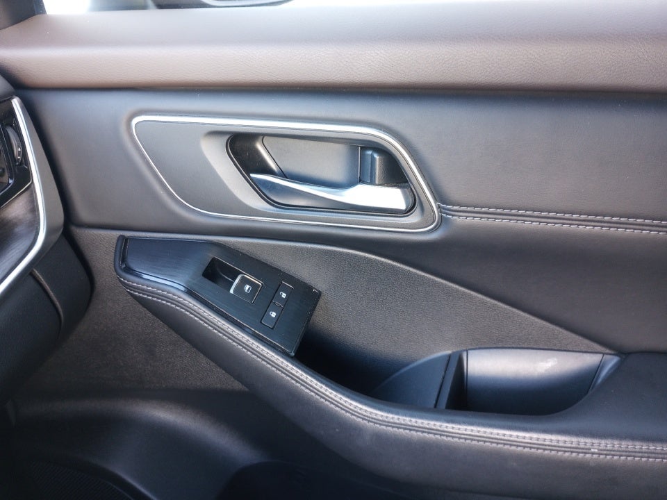 2021 Nissan Rogue Platinum FWD